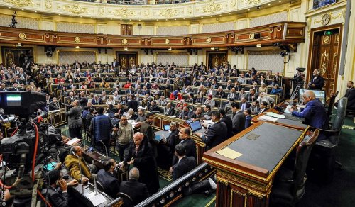 قد تُبقي السيسي حتى 2034... البرلمان المصري يُقرّ "التعديلات الدستورية" مبدئياً