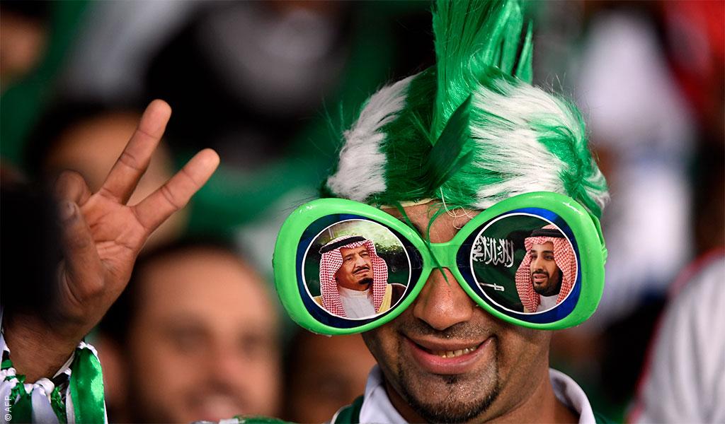 الغارديان: تصدعّ العلاقة بين العاهل السعودي وولي عهده