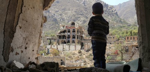 بعضهم في عمر الثامنة..العفو الدولية تؤكد اغتصاب الميلشيات أطفالاً في اليمن 